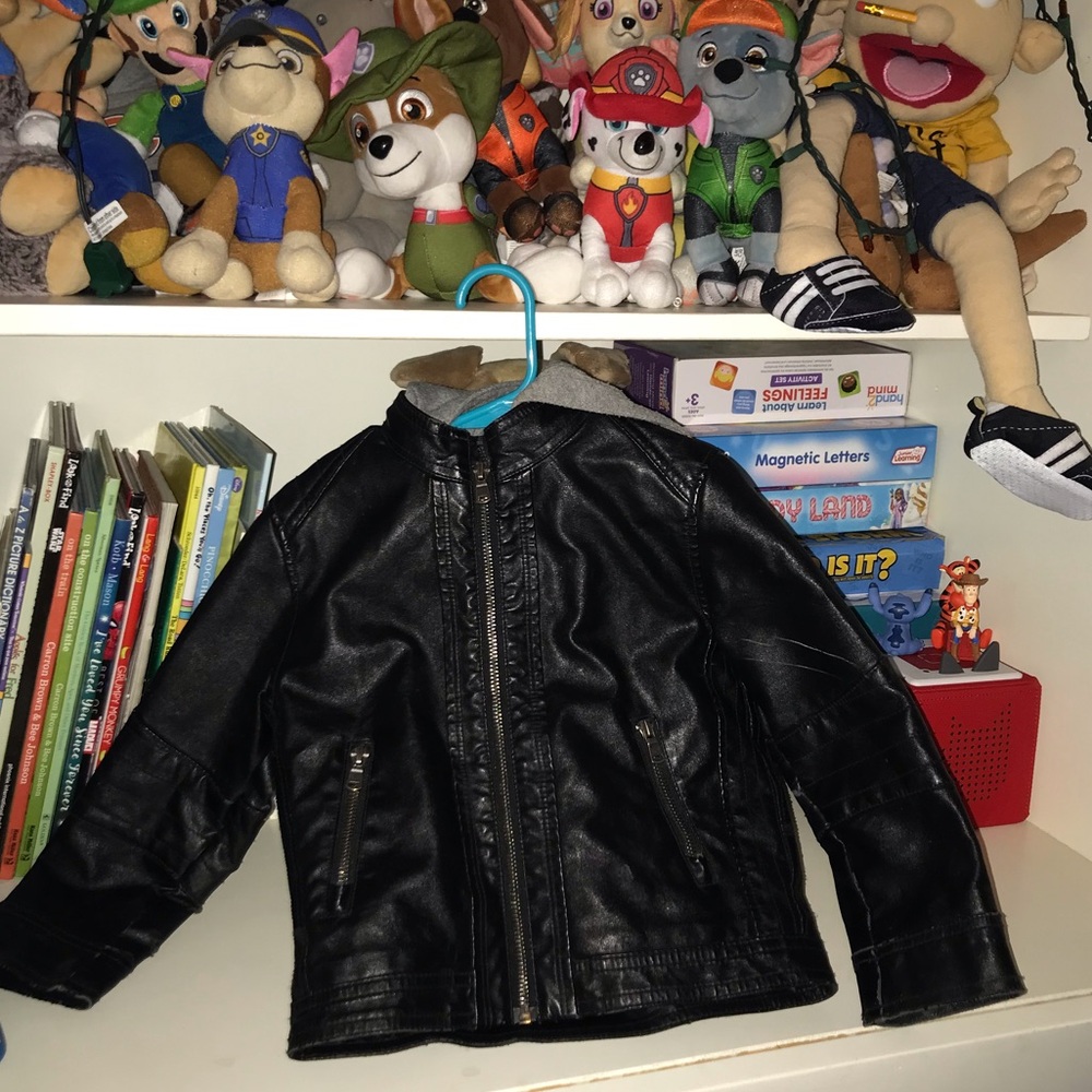 Kids leather jacket with hoodie and soft inside! Size 4-5